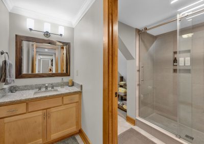 3-1 Basement bath