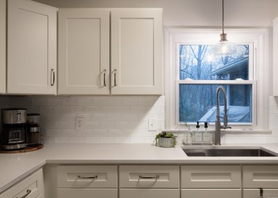 4-3 Kitchen backsplash
