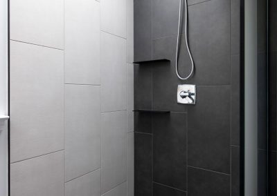 4 Modern bathroom